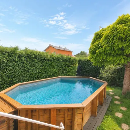 La Halte Doree Beaujolaise, Dependance Avec Piscine Partagee *