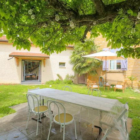 La Halte Doree Beaujolaise, Dependance Avec Piscine Partagee Holiday home